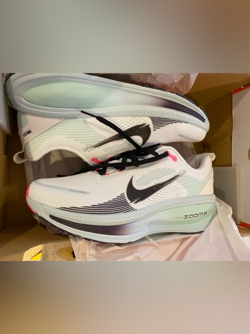 Nike Vomero 18 IM6676-104 size 11 new
